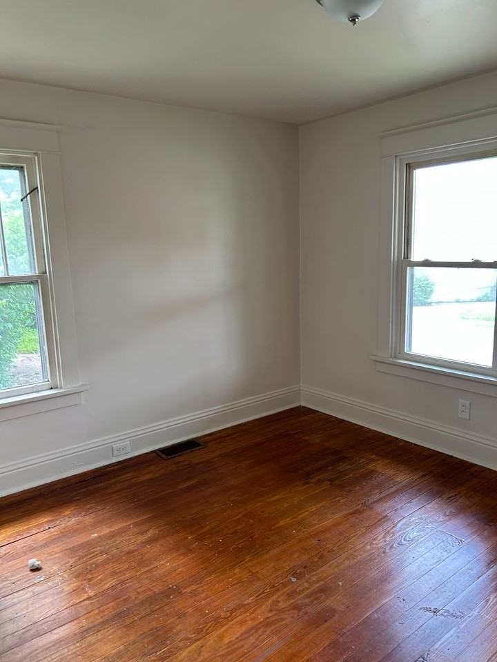 5230 Carthage Ave - Photo 7 of 10