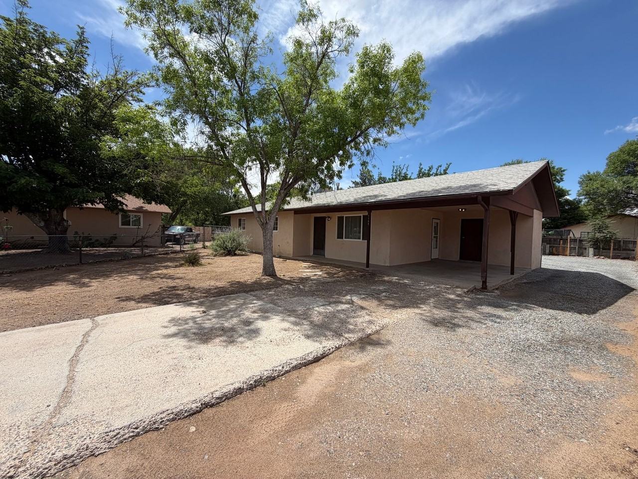 1143 De Vargas Ct Se - Photo 4 of 33