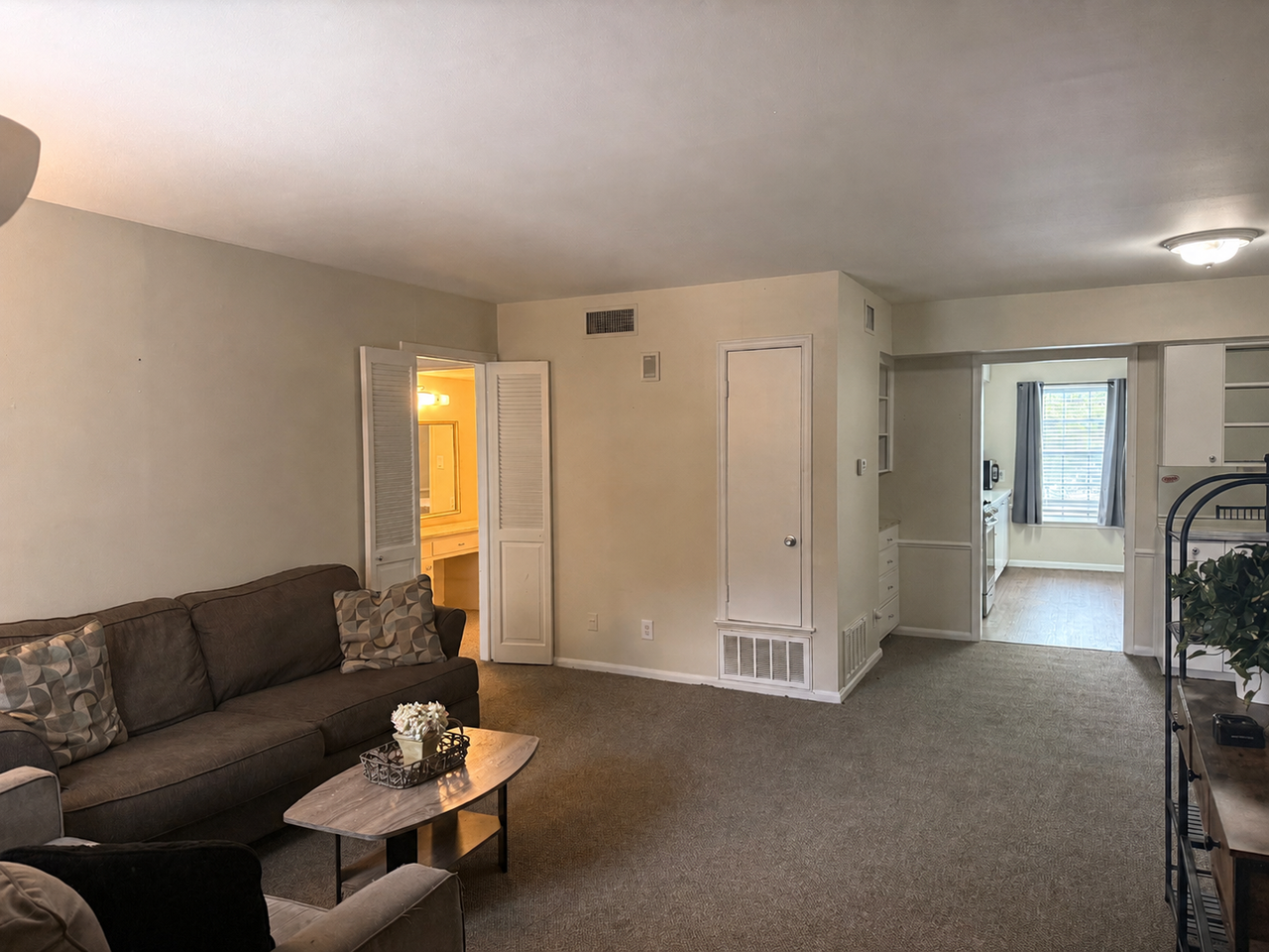 3730 Fairfield Ave #242 - Photo 5 of 27
