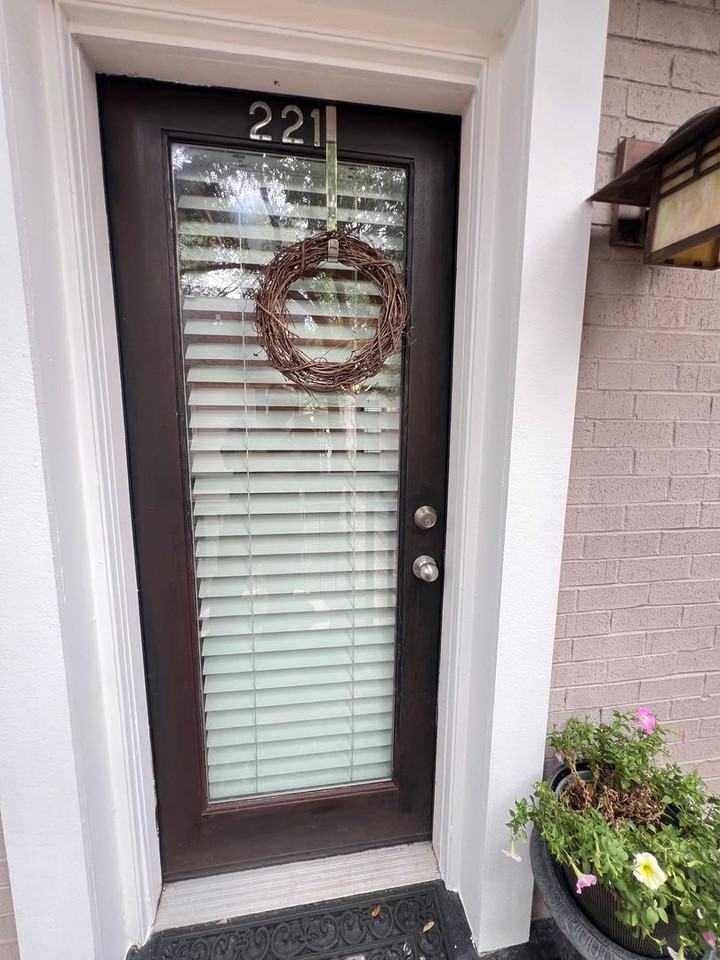 7734 Meadow Rd - Photo 2 of 32