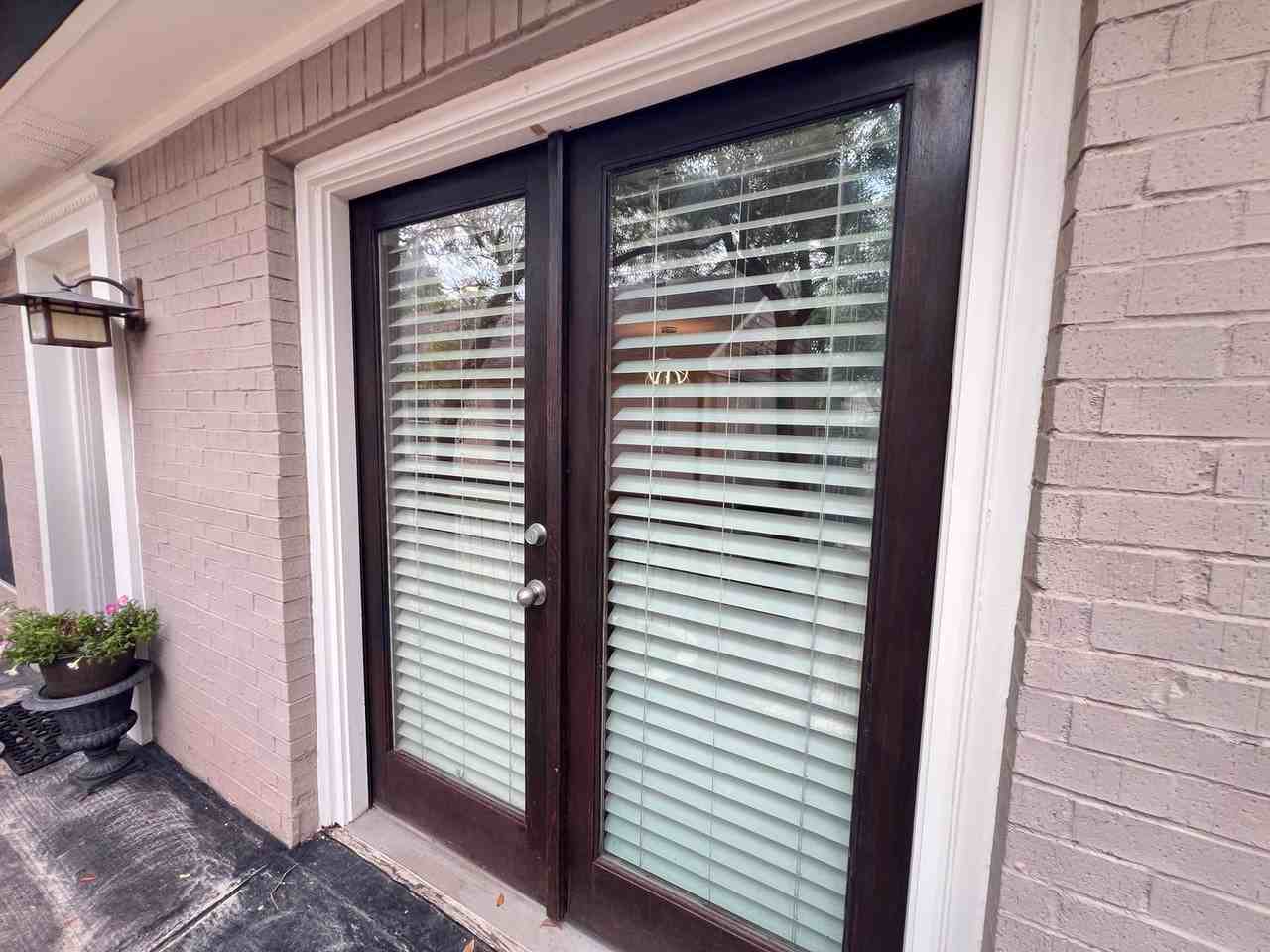 7734 Meadow Rd - Photo 3 of 32