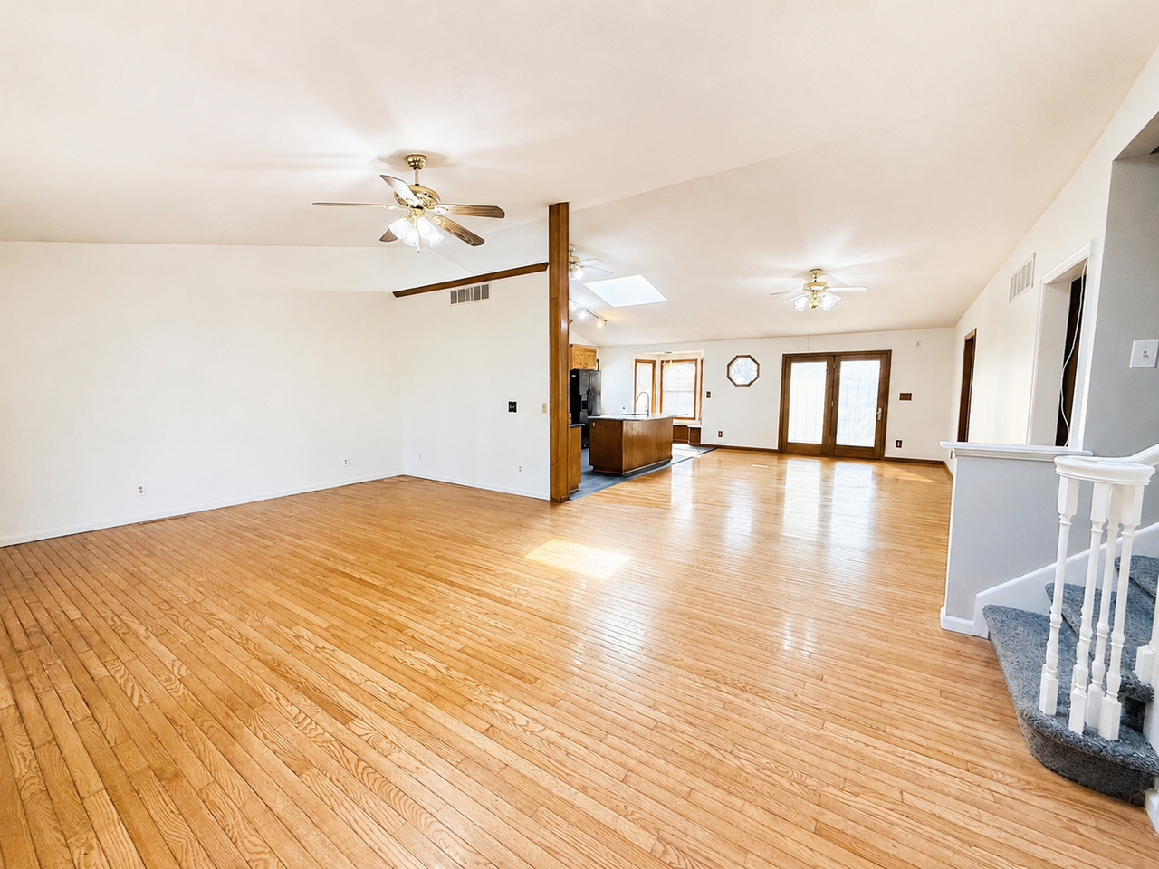 6239 Sw Wanamaker Rd - Photo 4 of 24
