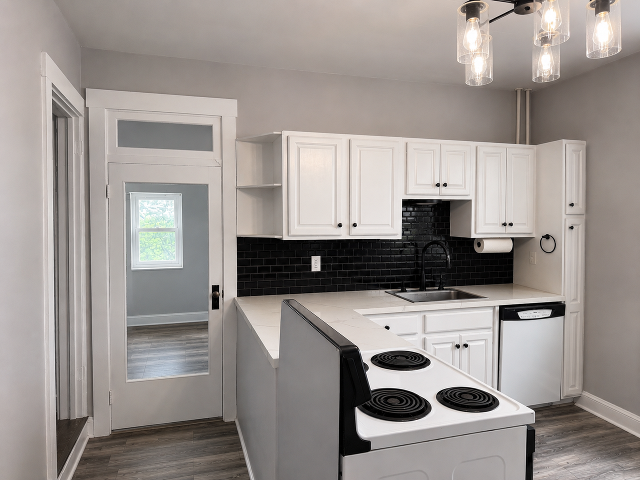 2146 Main St - Photo 2 of 19