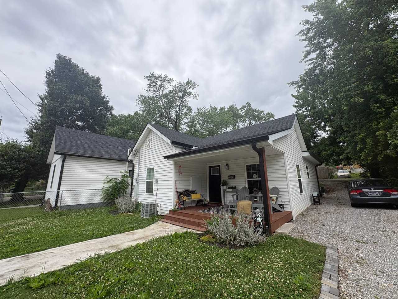 1219 Delaware Ave - Photo 2 of 29