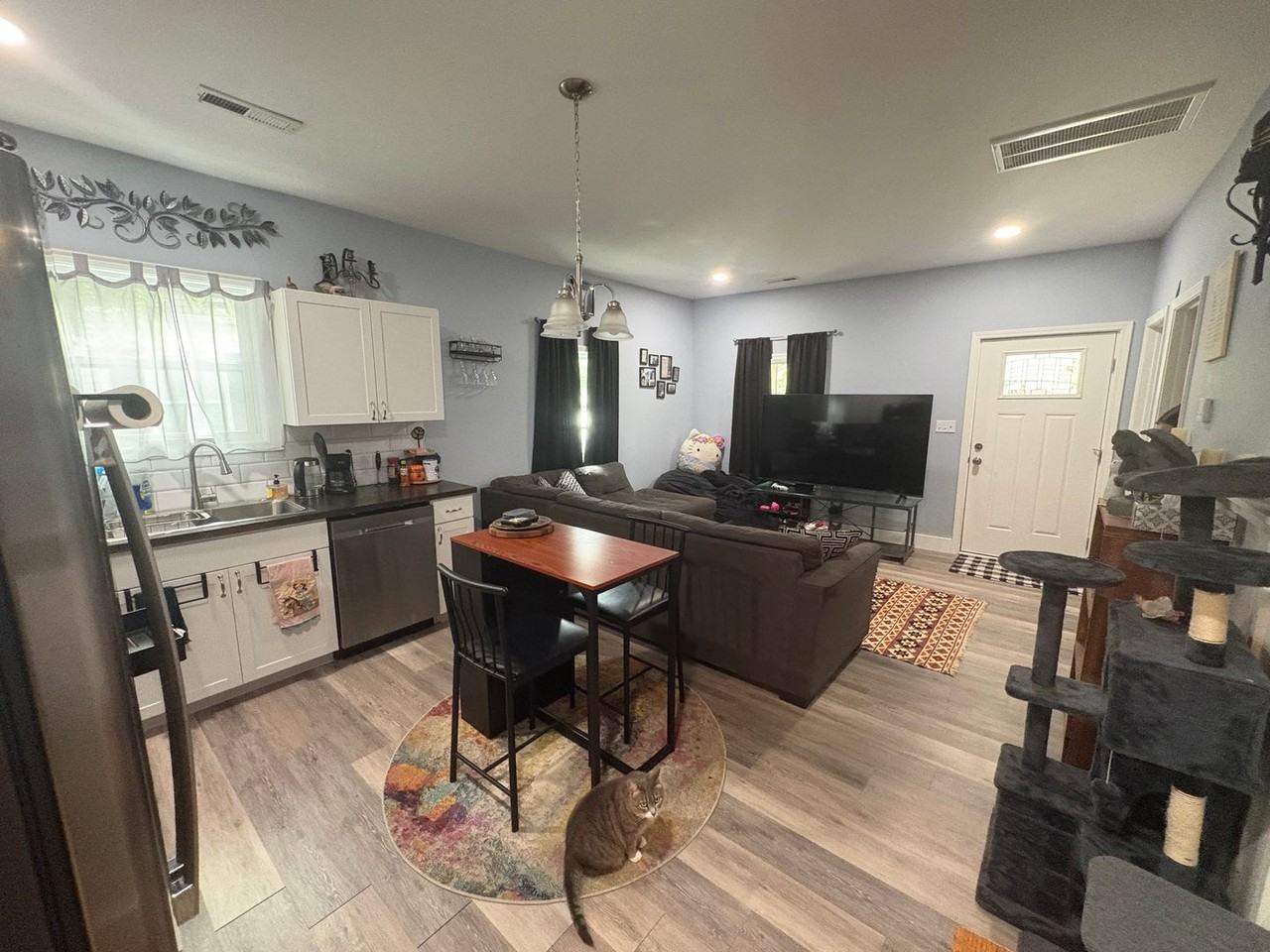 1219 Delaware Ave - Photo 5 of 29
