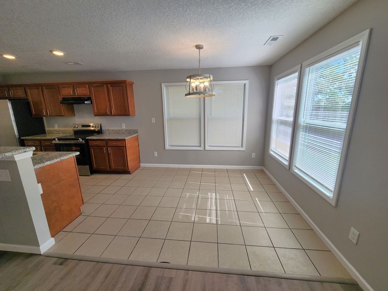 7110 Sw Greenview Dr - Photo 5 of 20