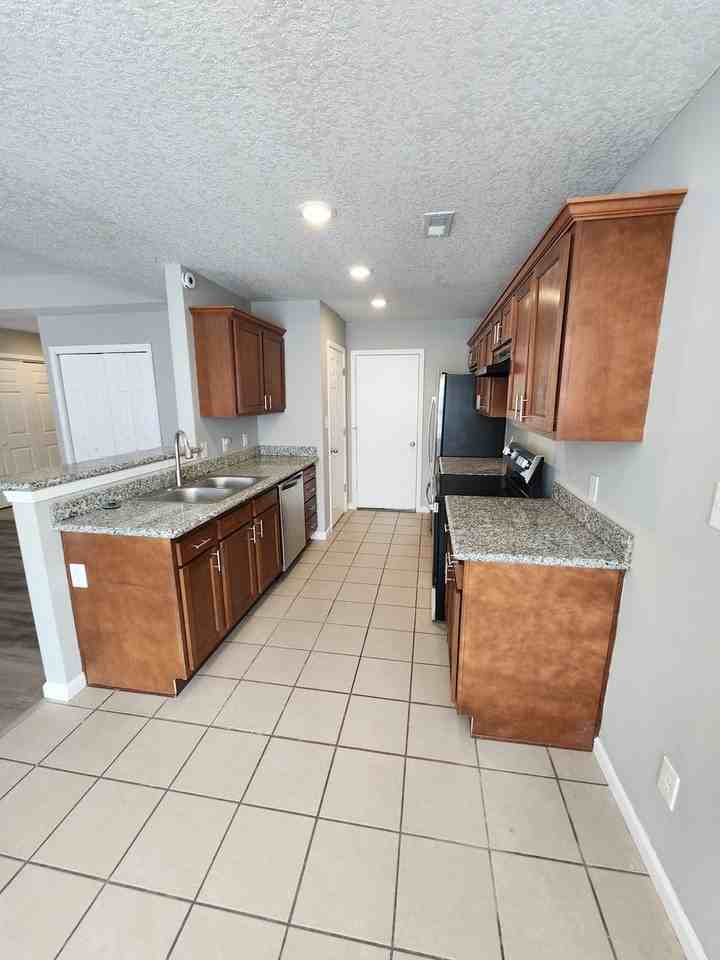 7110 Sw Greenview Dr - Photo 7 of 20