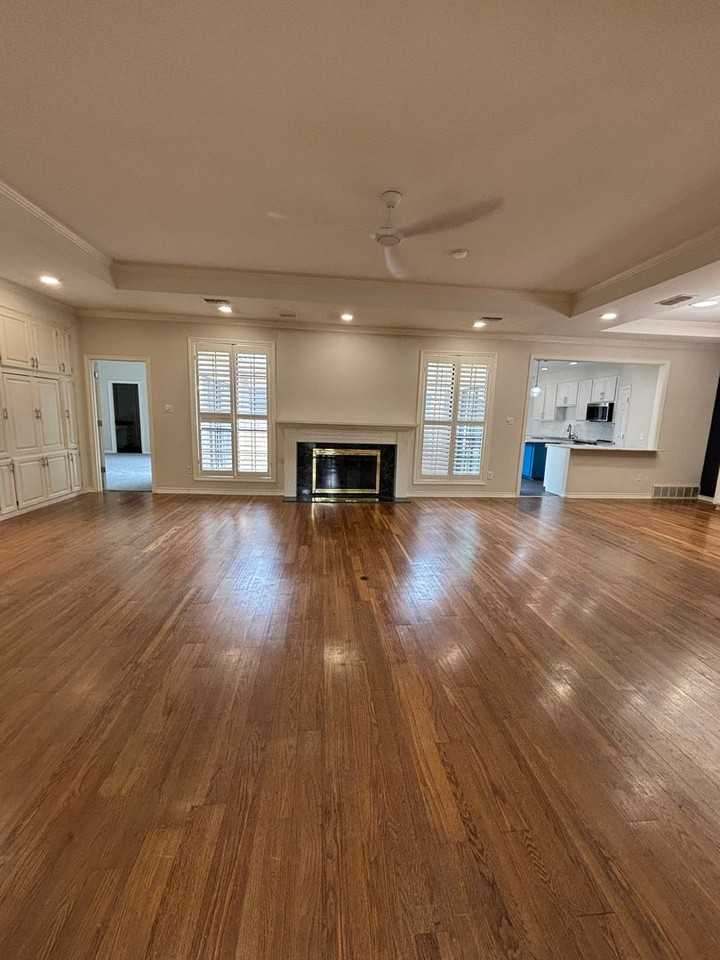 5026 Bellaire Dr S - Photo 5 of 50
