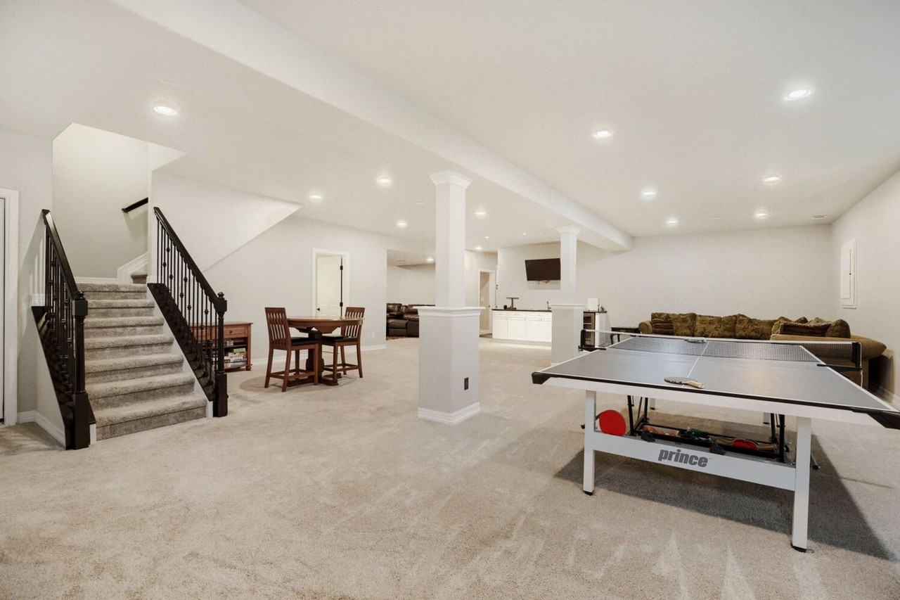 13897 Barbour St - Photo 7 of 30