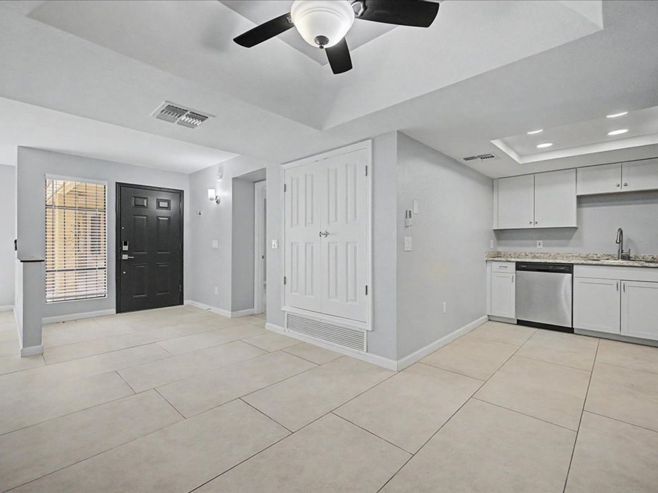 8271 N Oracle Rd #147 - Photo 4 of 21