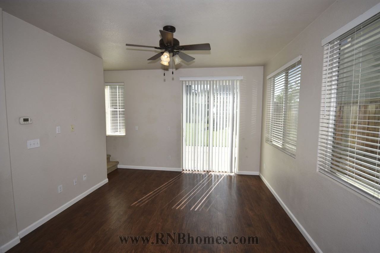 268 Phoenix Cir - Photo 6 of 17