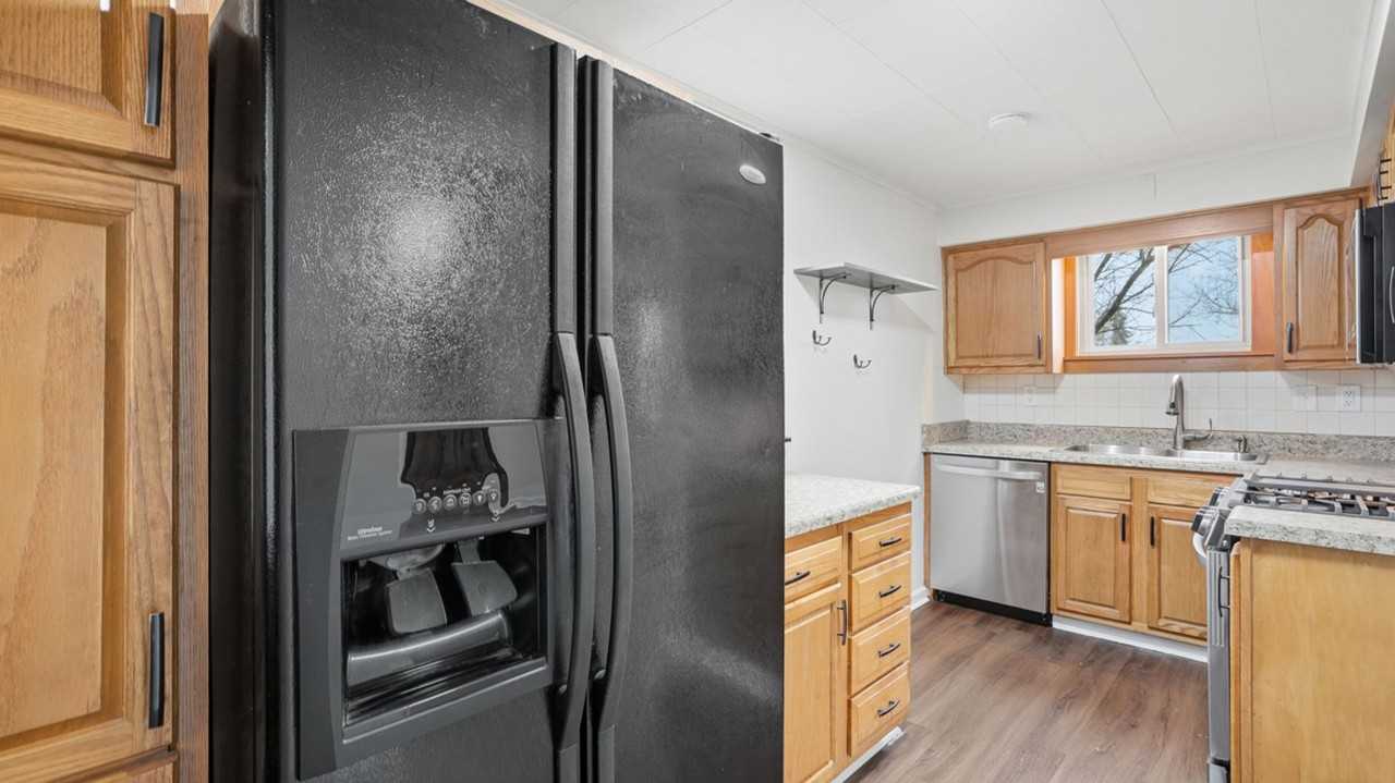 2512 Franklin St - Photo 6 of 10