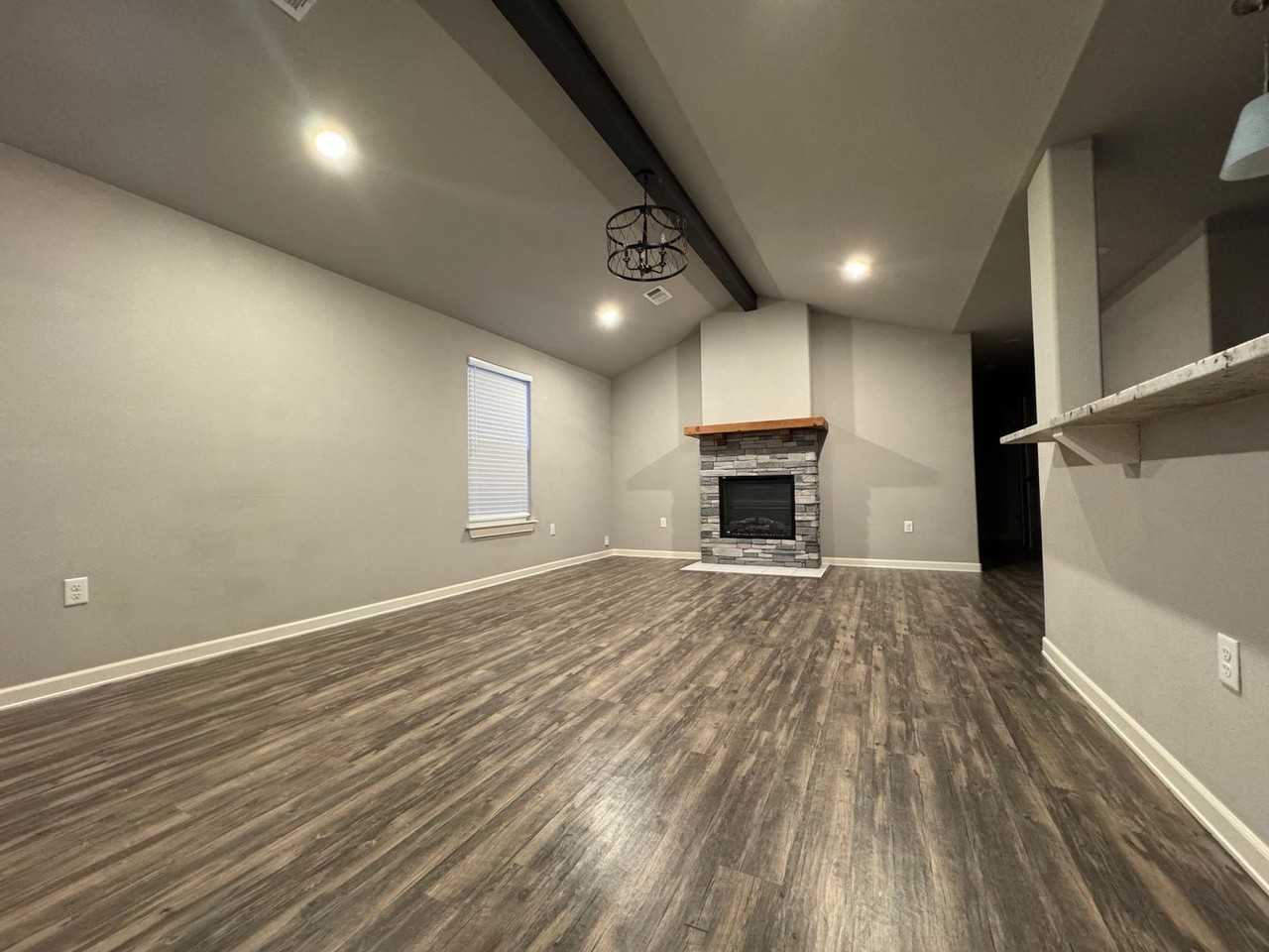 1707 S K Pl - Photo 2 of 24