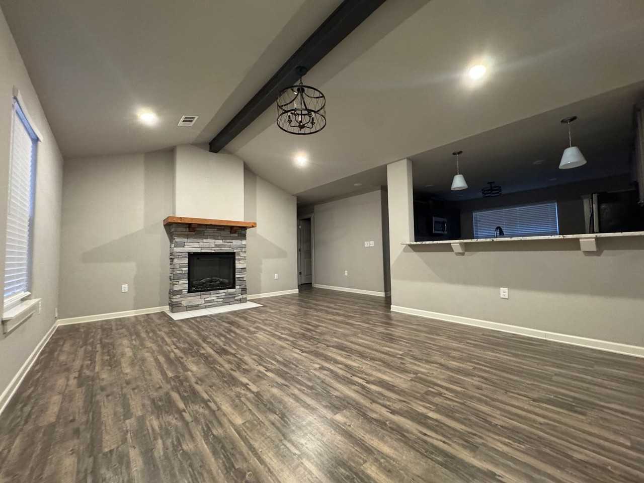 1707 S K Pl - Photo 3 of 24