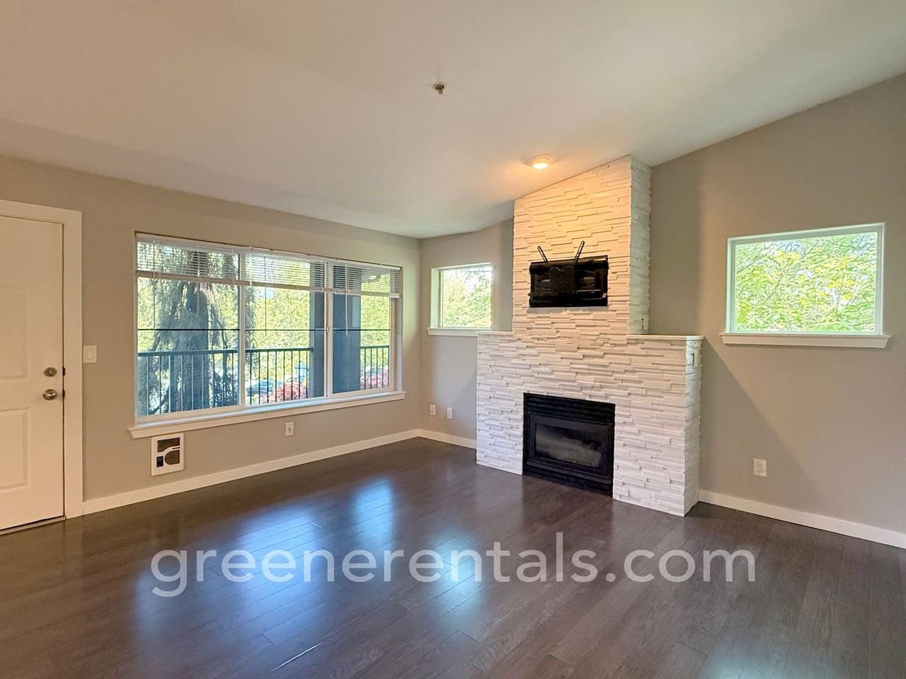 2210 Tolmie Ave #C1 - Photo 4 of 31