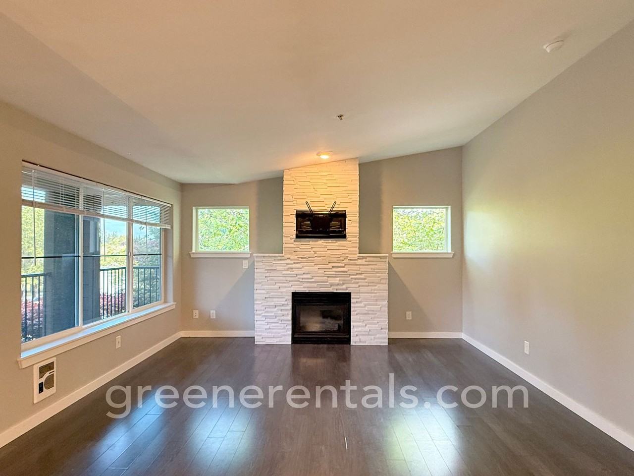 2210 Tolmie Ave #C1 - Photo 6 of 31
