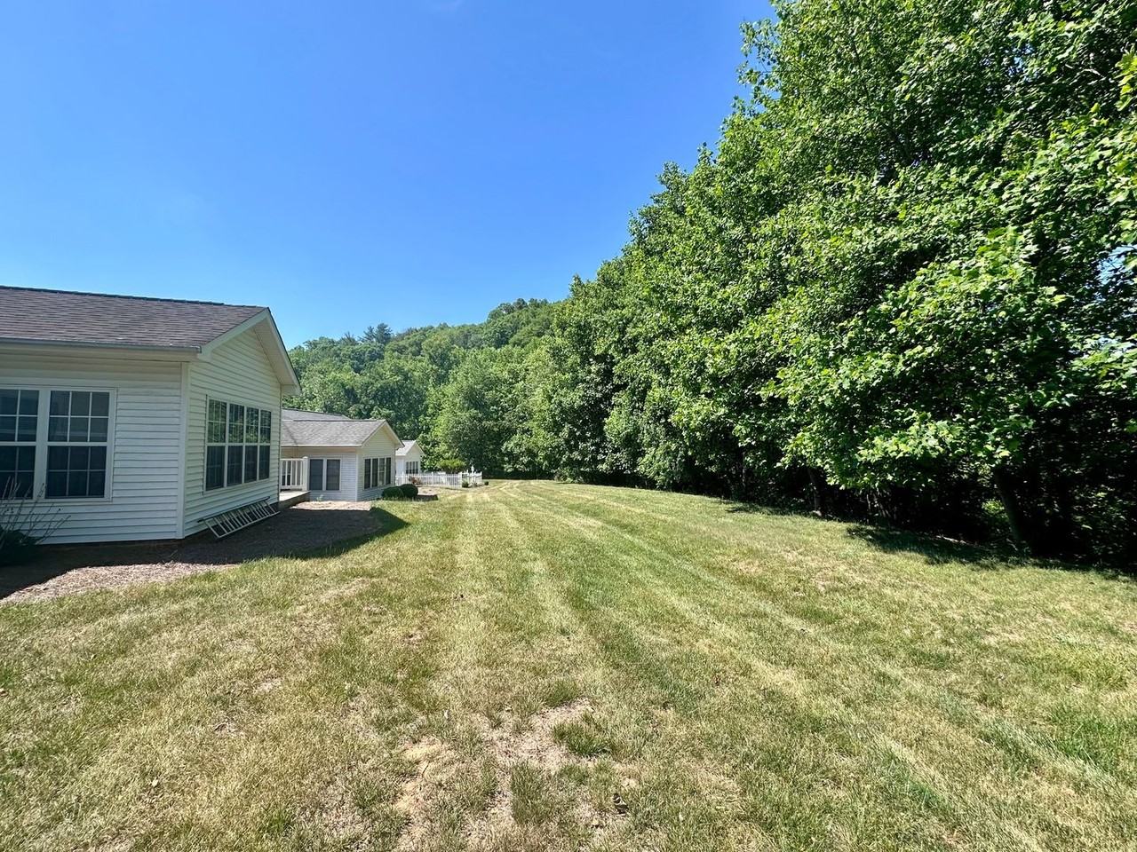 212 Old Brickyard Cir - Photo 5 of 38