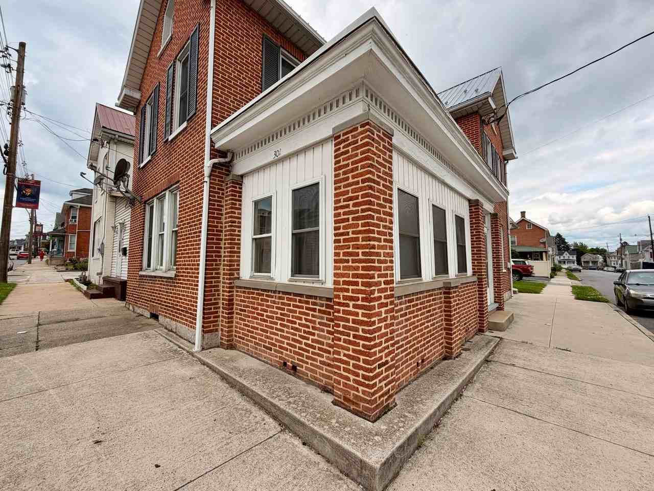 301 Lincoln Way W - Photo 2 of 11