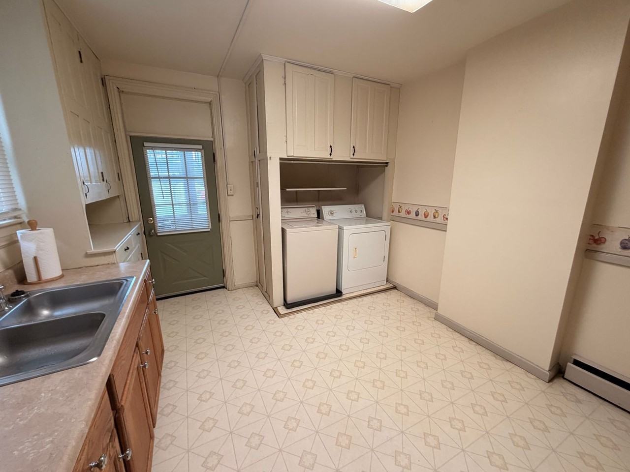301 Lincoln Way W - Photo 4 of 11