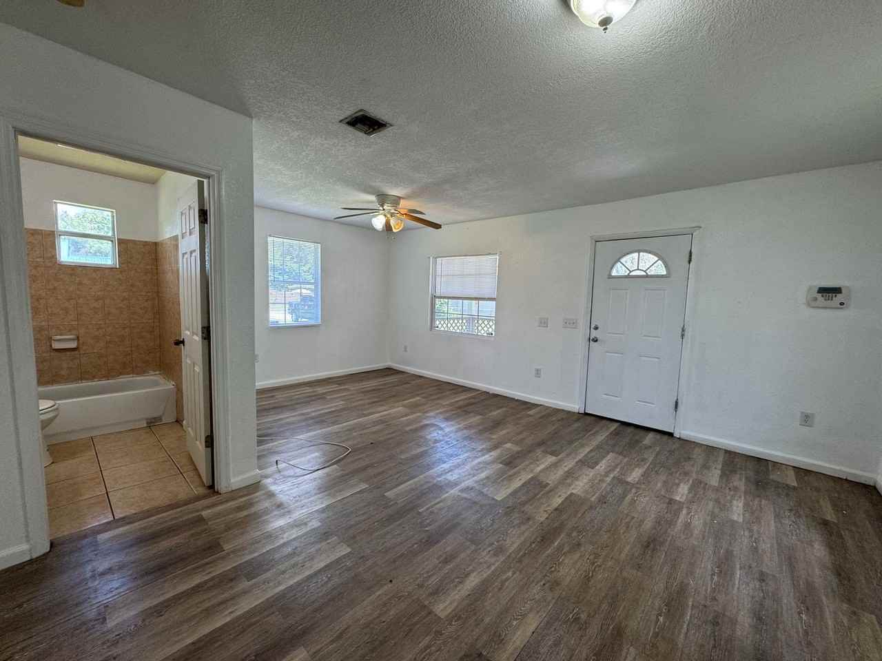 849 Ne Maple Ln - Photo 6 of 14