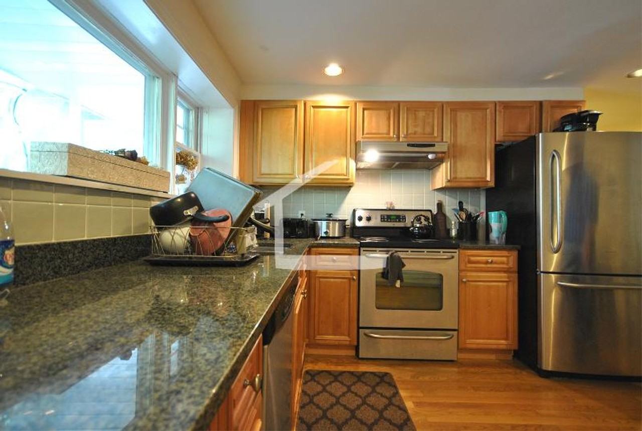 42 Addington Rd - Photo 5 of 20