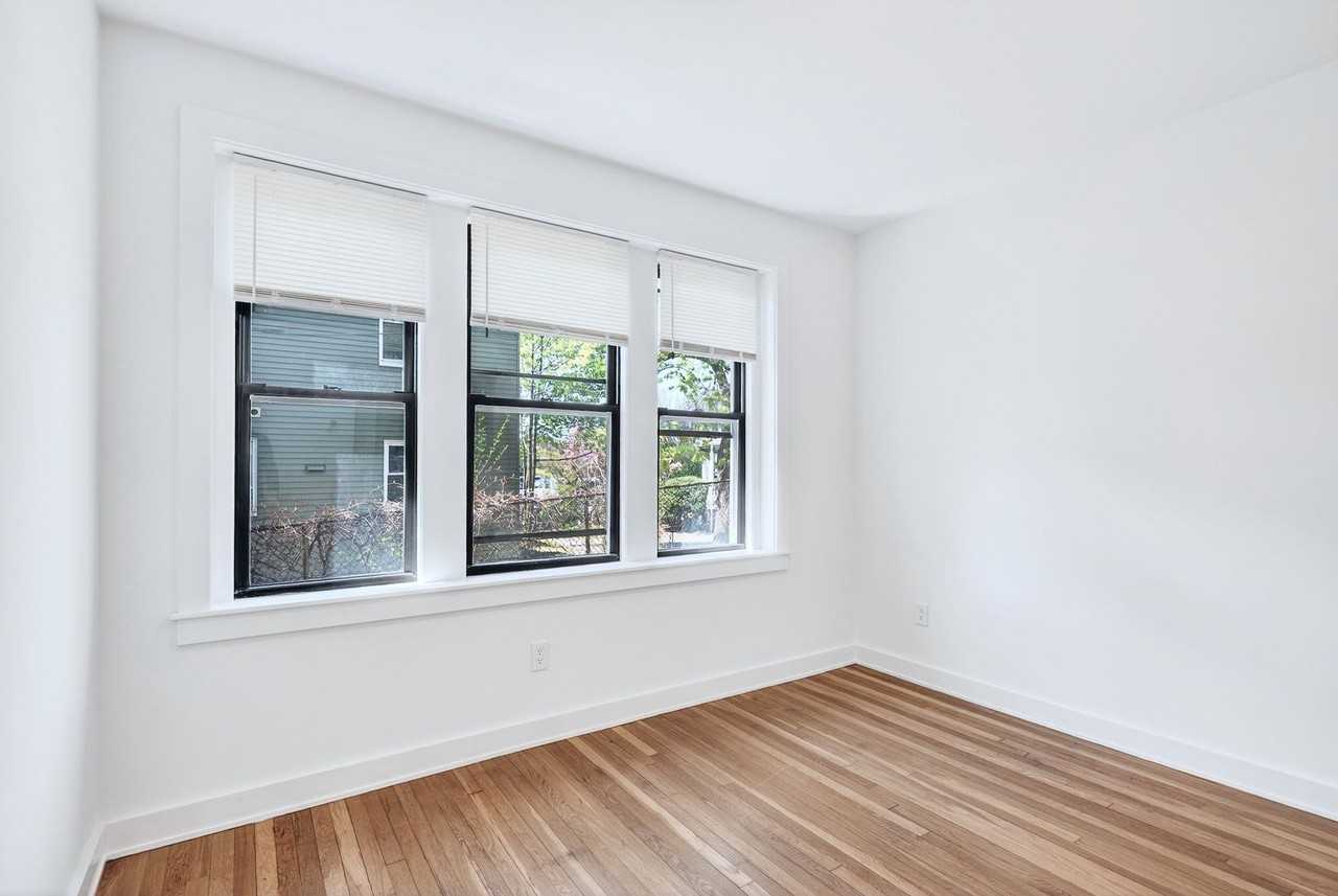 20 Elko St - Photo 3 of 9