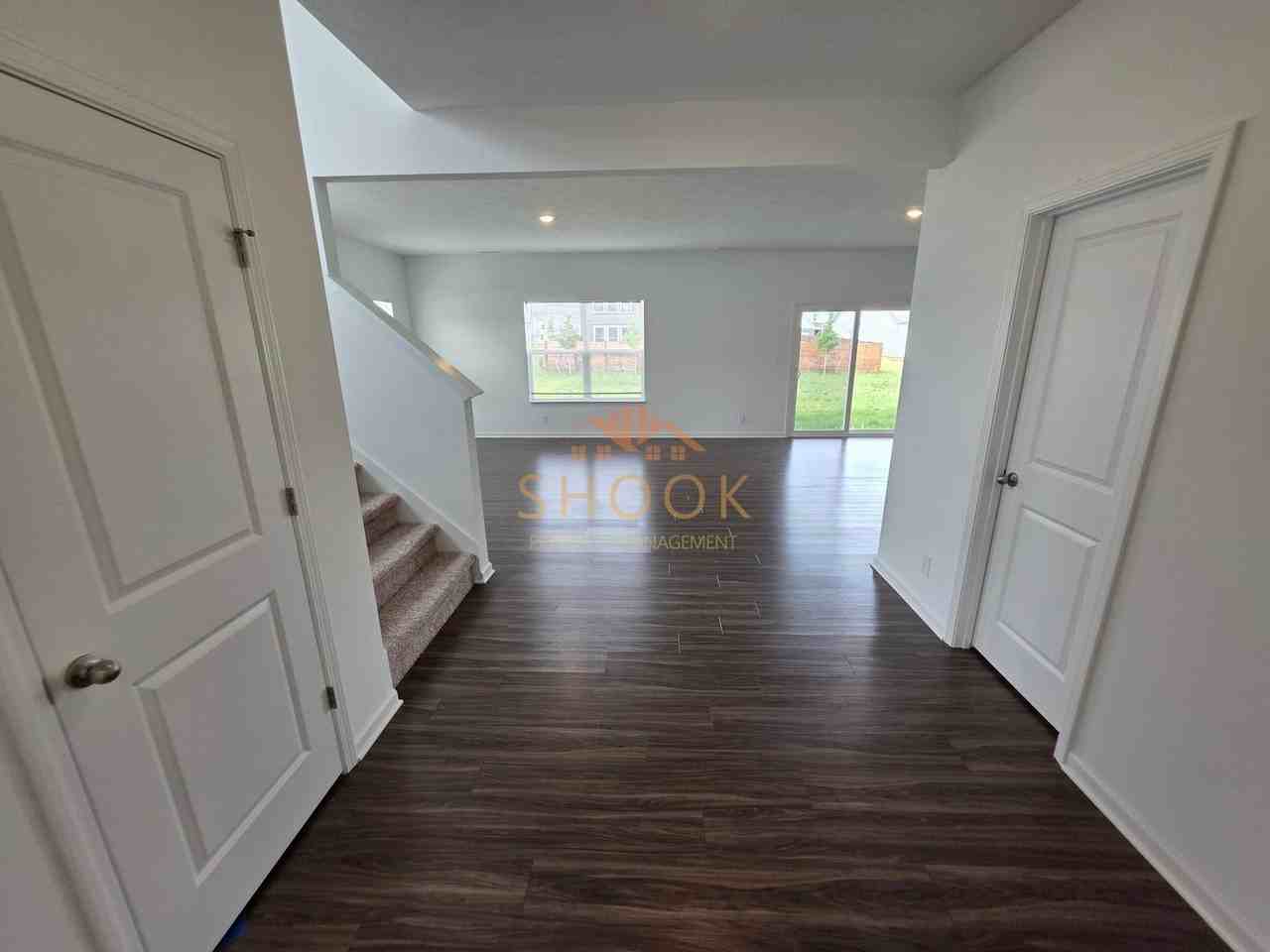 6272 Spirea Ct - Photo 4 of 28
