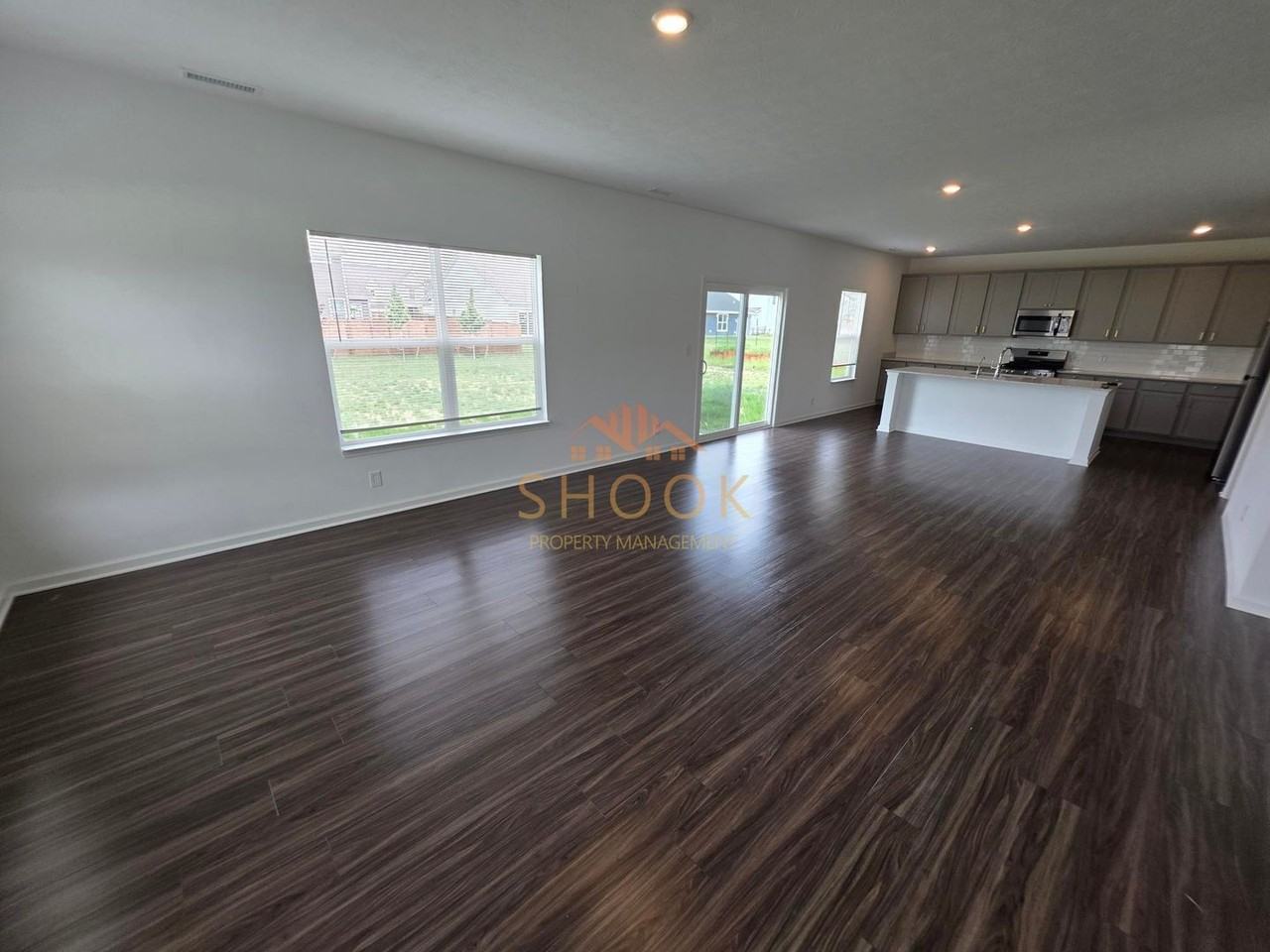 6272 Spirea Ct - Photo 6 of 28