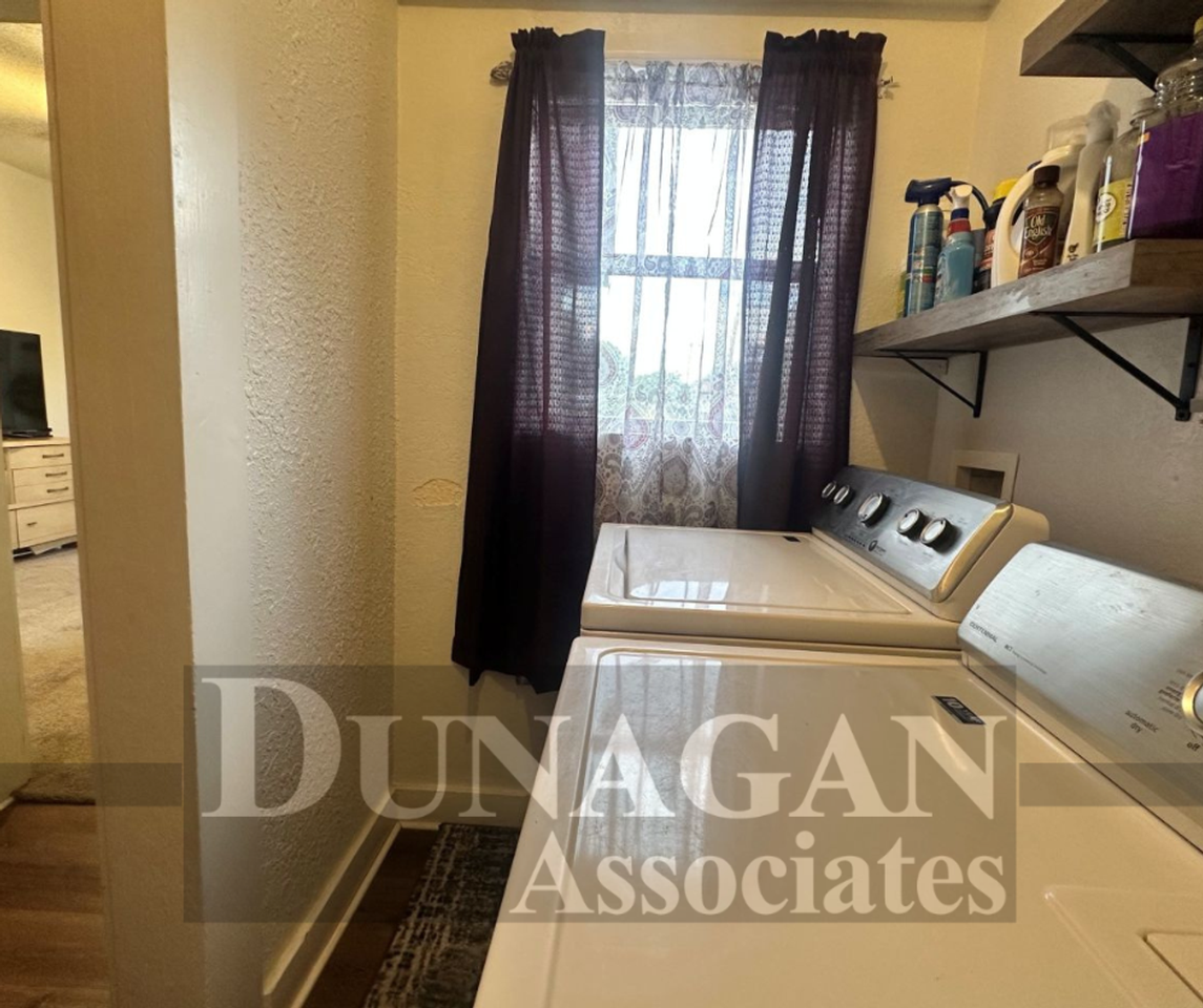 507 W Hagerman St - Photo 7 of 7
