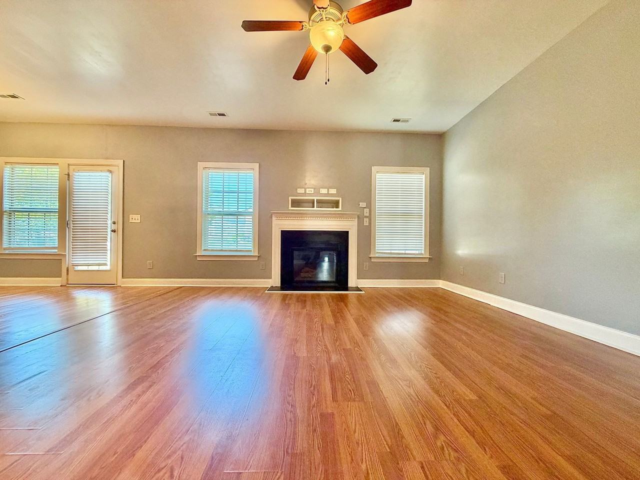 4601 Fonso Dr - Photo 5 of 38