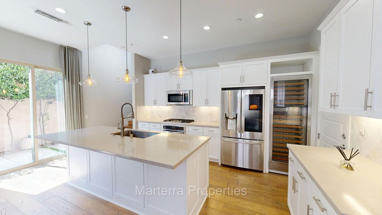 2111 Harper Way - Photo 7 of 28