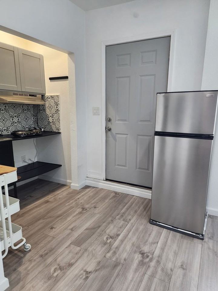 9624 Richeon Ave - Photo 6 of 10