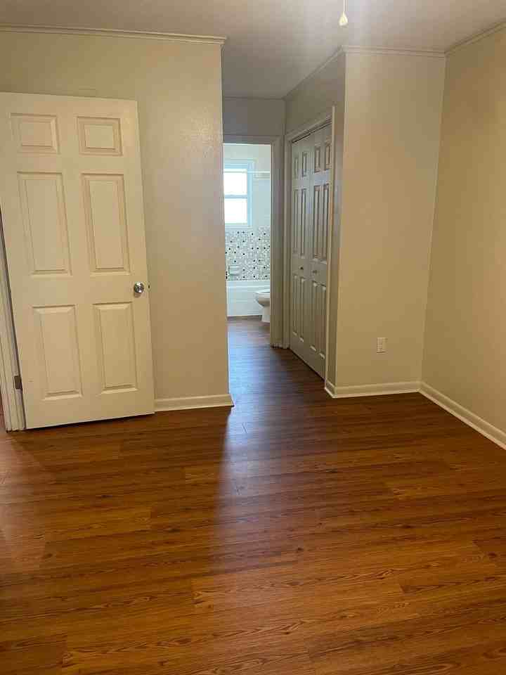 606 S Trenton St #14 - Photo 3 of 3
