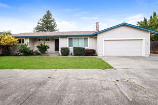 517DEBBIEDRIVE - Photo 1 of 1