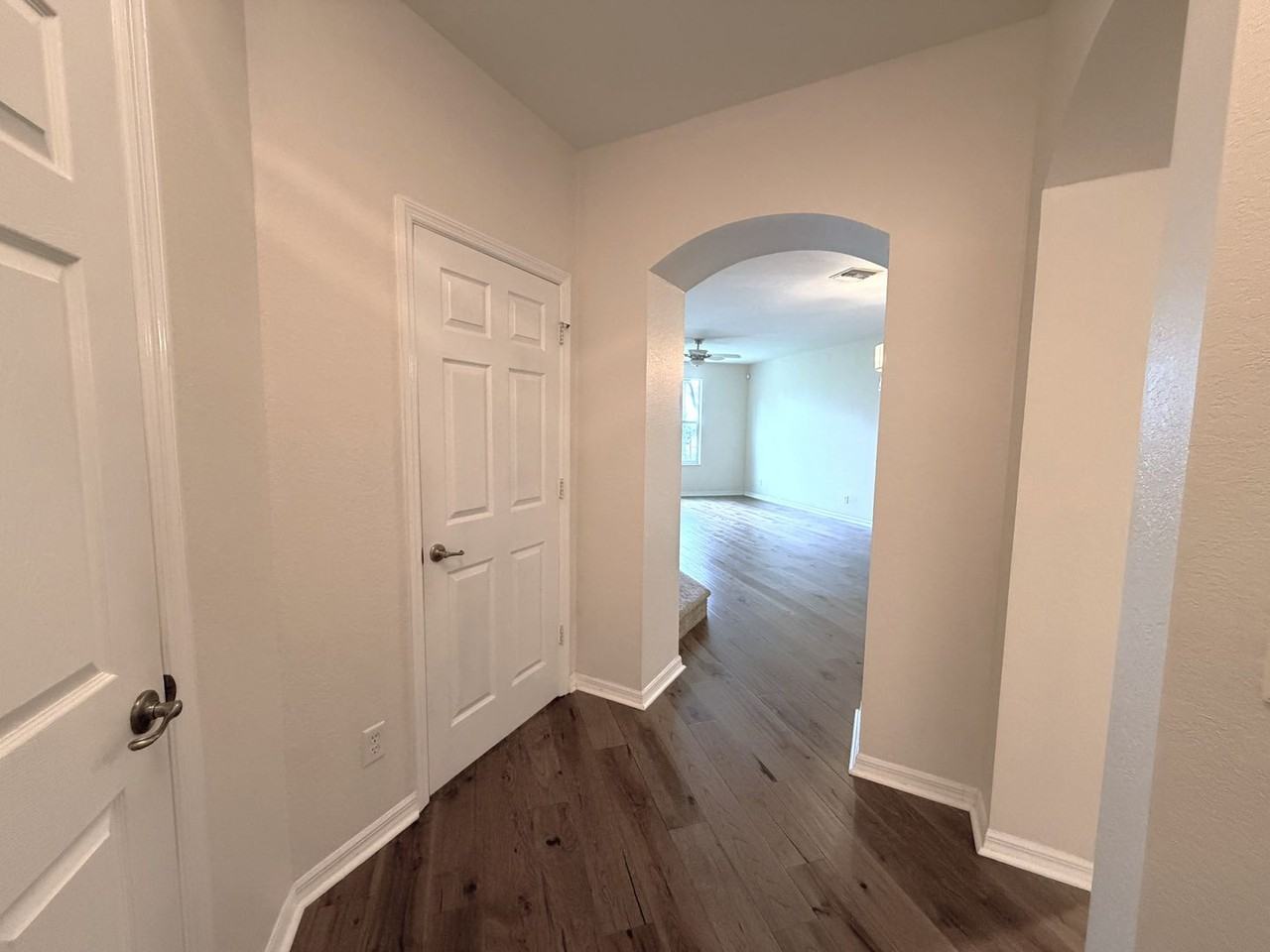 9701 Roundstone Cir - Photo 5 of 41