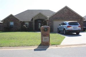featured image of 1517 Stonehouse Dr