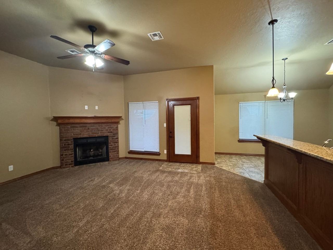 1517 Stonehouse Dr - Photo 3 of 31