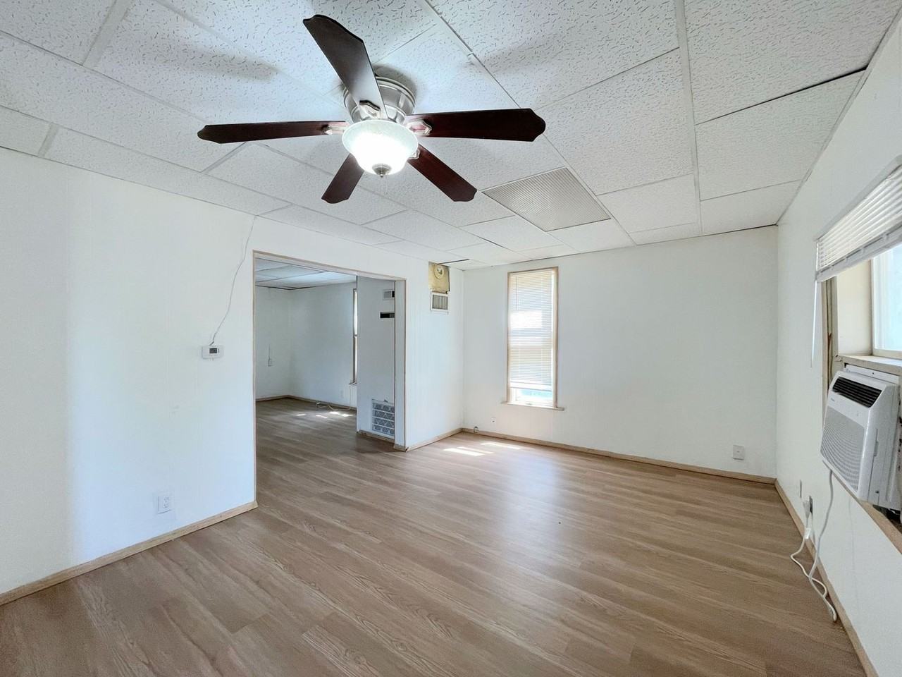 102 E 9th Ave - Photo 2 of 15