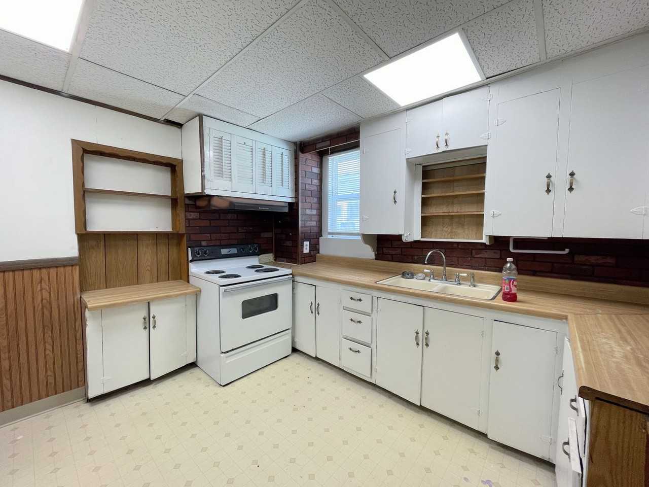 102 E 9th Ave - Photo 6 of 15