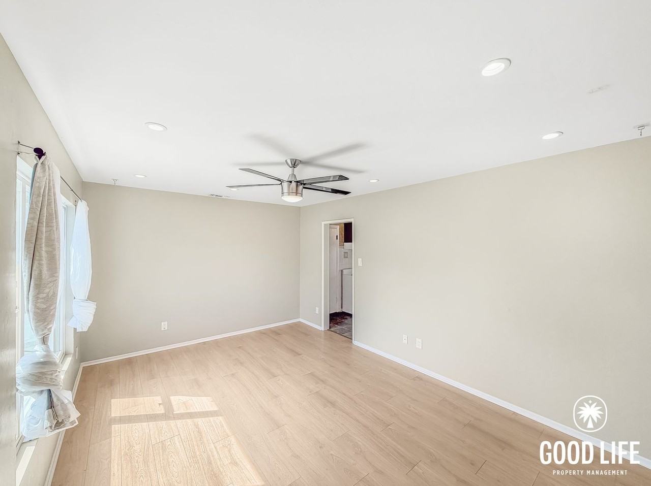 4034 Aragon Dr - Photo 2 of 16