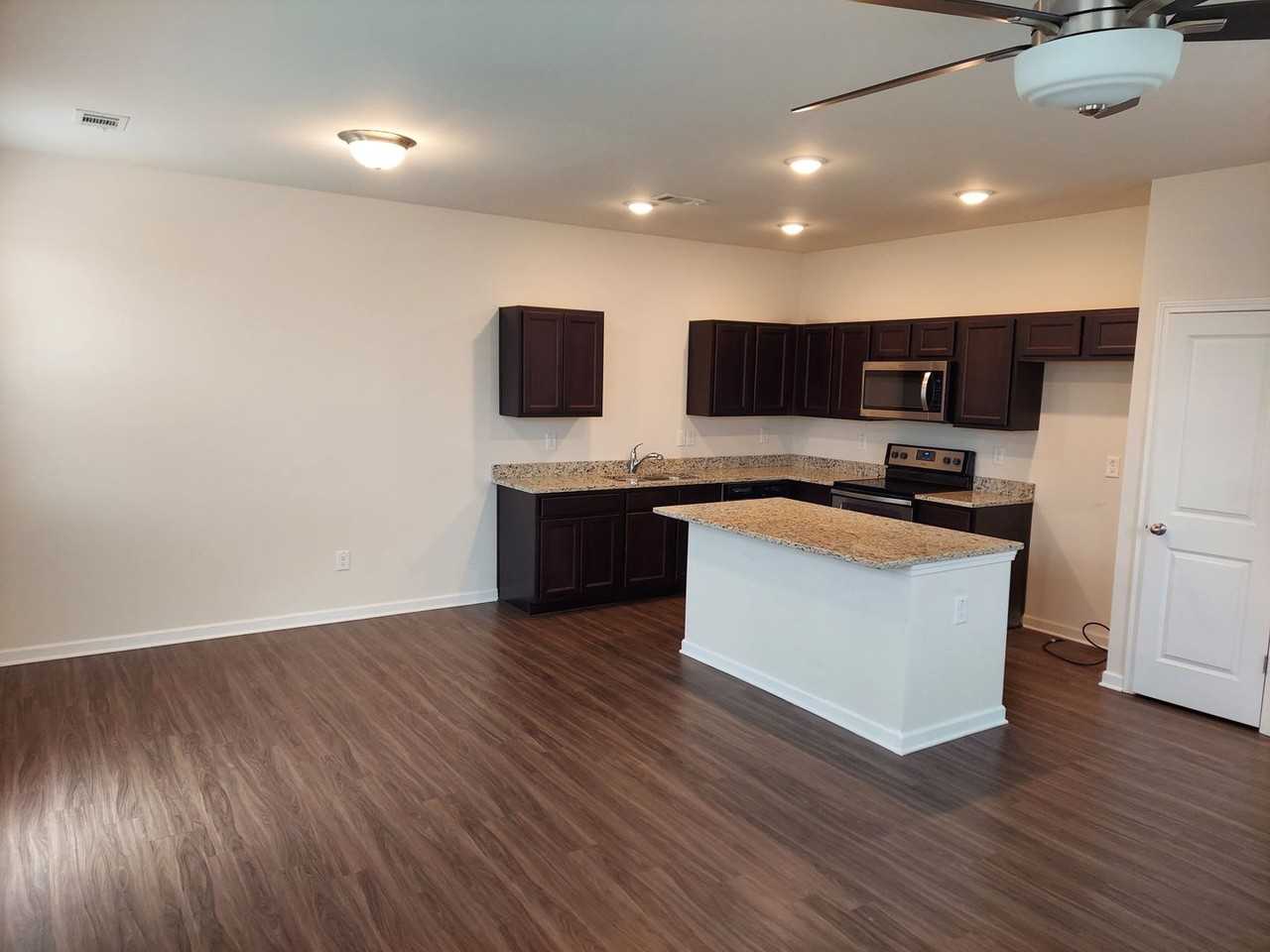 6357 Mountain Home Way Se - Photo 3 of 17