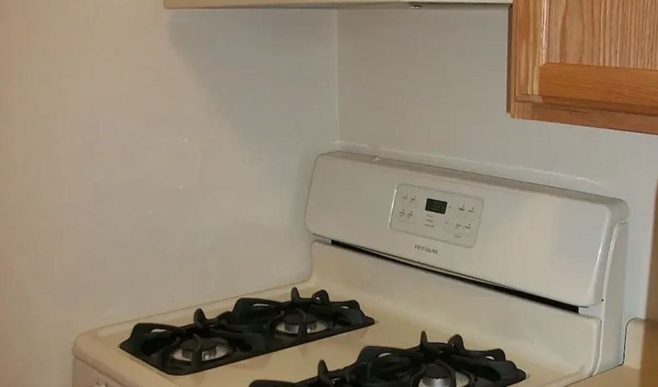 407 Sheffield Rd - Photo 2 of 3