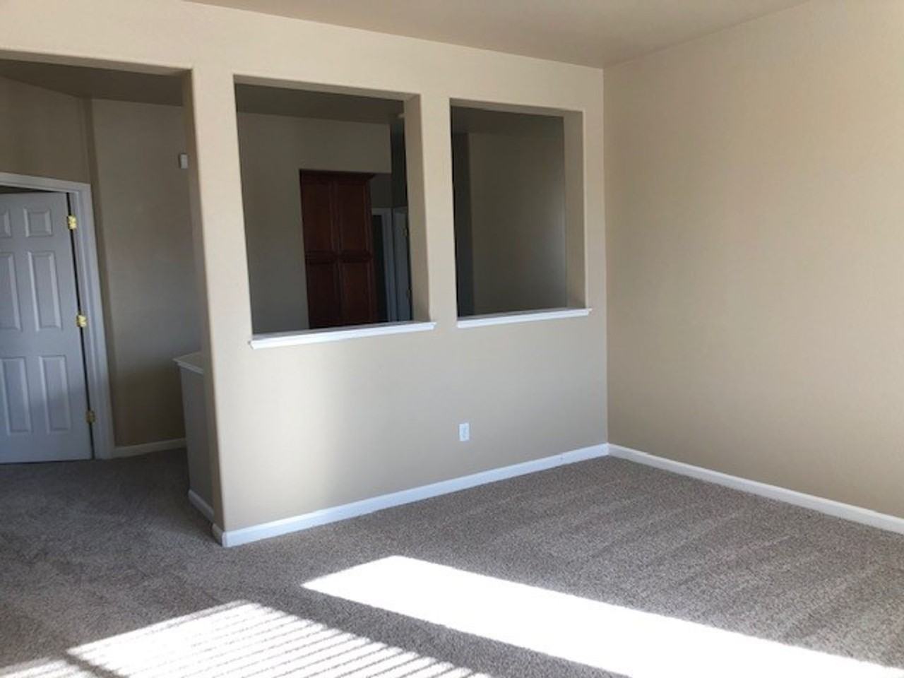 2379 Dodge Dr - Photo 4 of 9