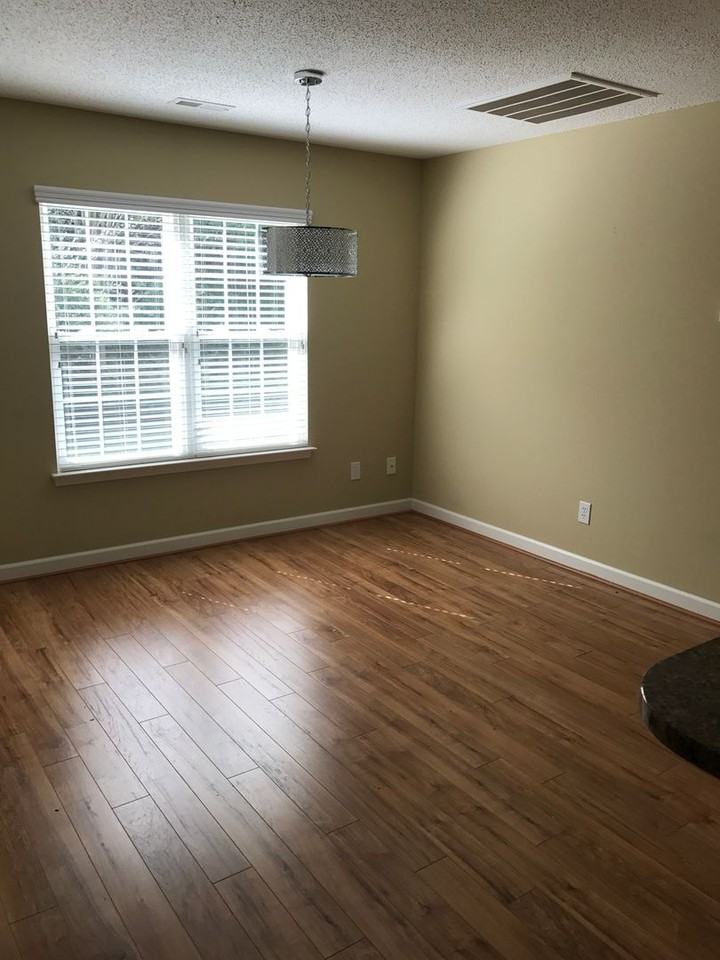 125 Keswick Ln - Photo 4 of 13