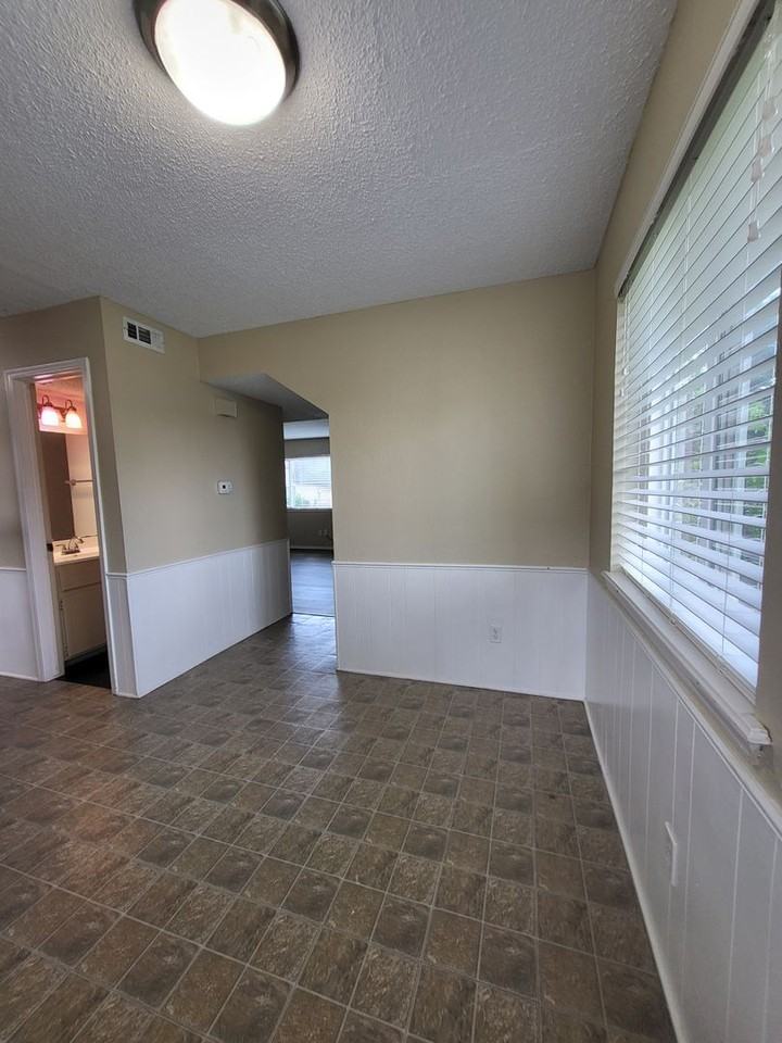 1626 Glenn Bo Dr - Photo 3 of 19