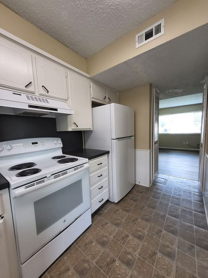 1626 Glenn Bo Dr - Photo 5 of 19