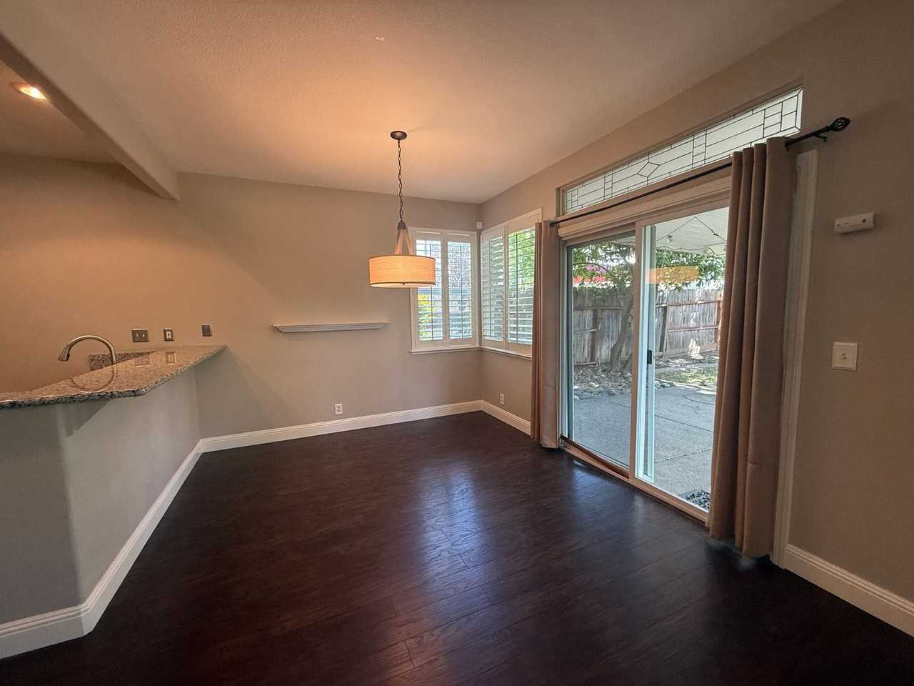 532 Blarney Cir - Photo 5 of 24