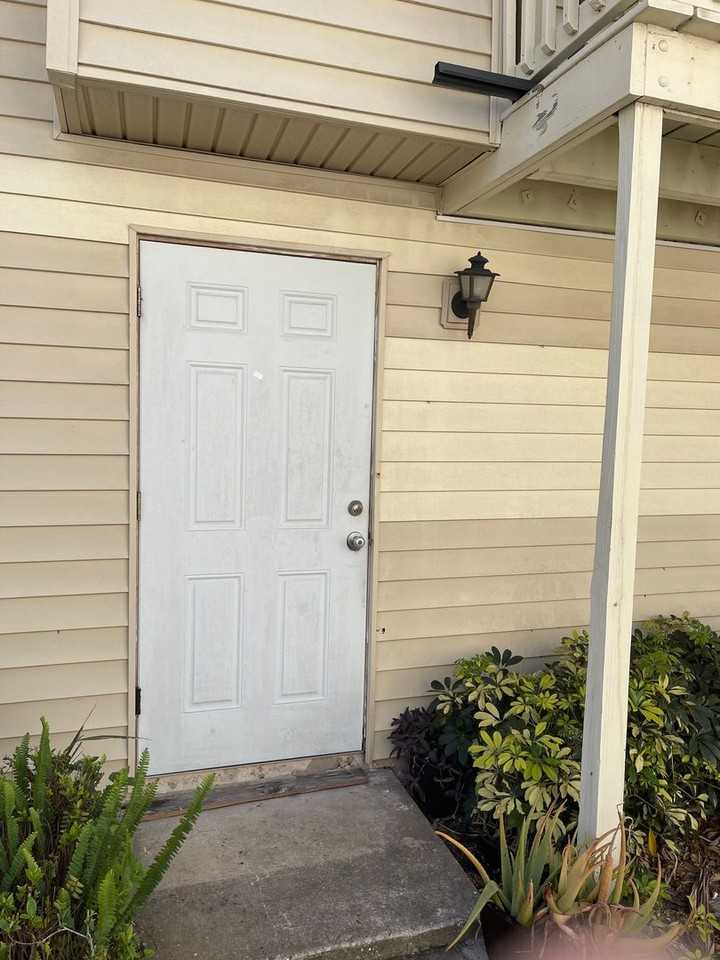 1001 Spring Meadow Dr - Photo 2 of 19