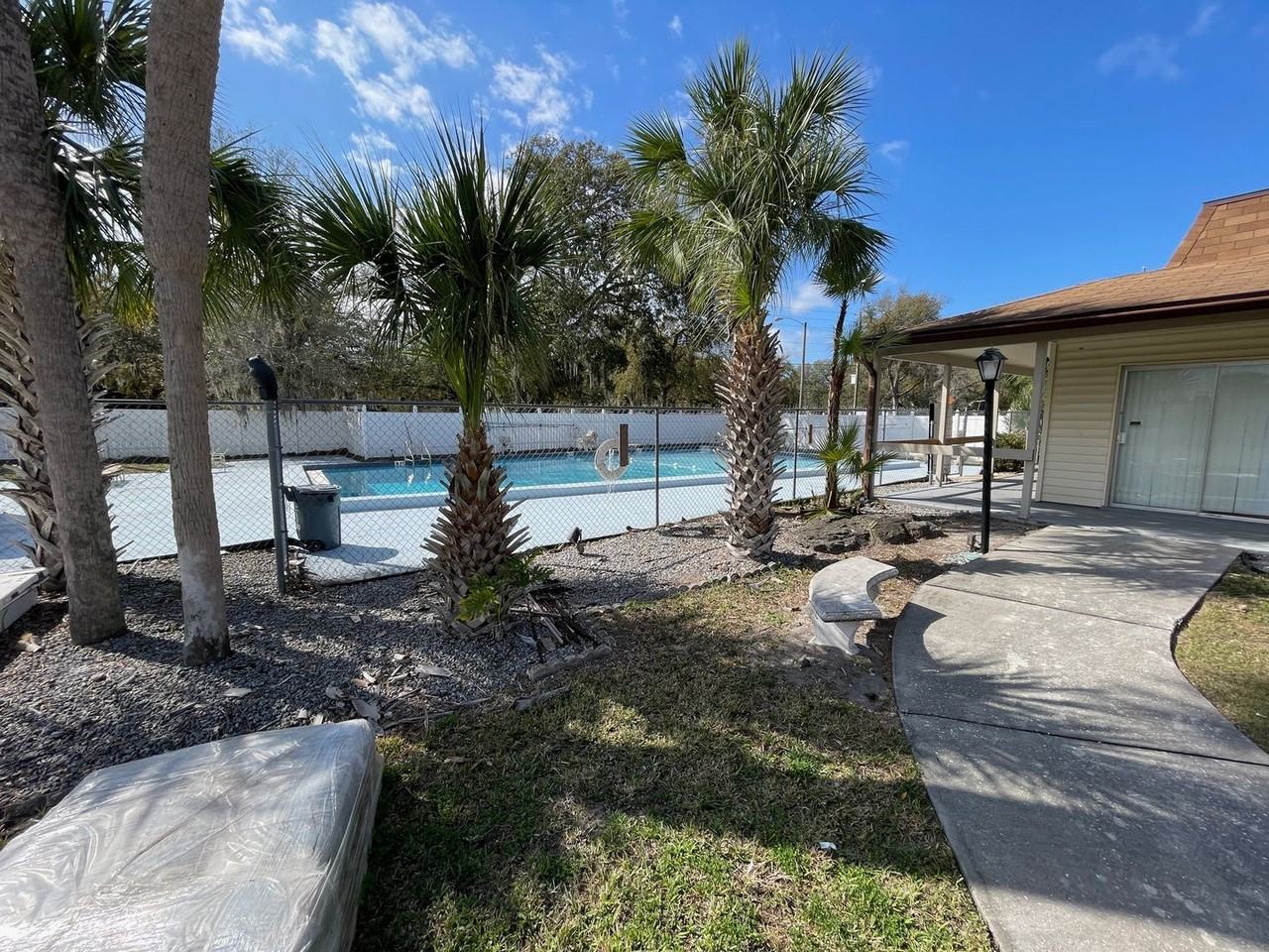 1001 Spring Meadow Dr - Photo 3 of 19