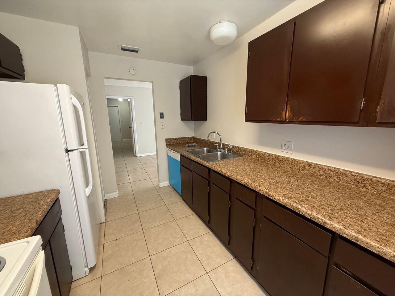 1001 Spring Meadow Dr - Photo 6 of 19